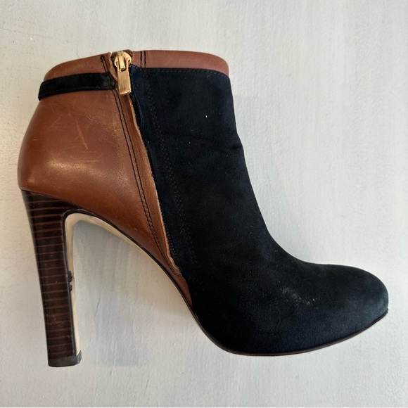 Banana Republic Women’s Black & Brown Leather Heeled Booties Size 8M GUC - Picture 9 of 11